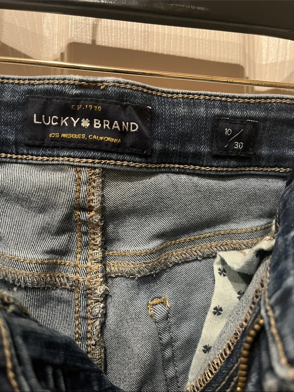 Lucky Brand Women’s Straight Cut Cropped Jeans in Dark Blue Wash